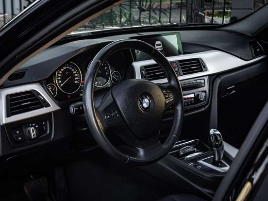 BMW-320i-2.0 GP 16V TURBO ACTIVE FLEX 4P AUTOMÁTICO BMW-320i-2013