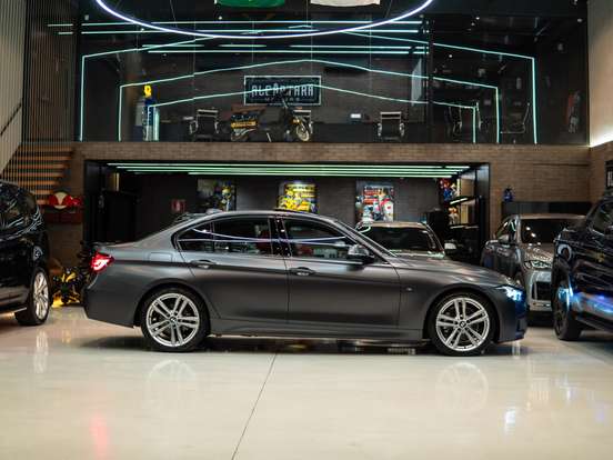 BMW-328i-2017