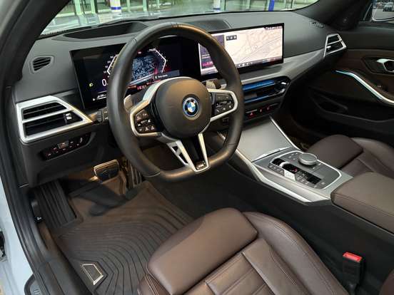BMW-330e-2025