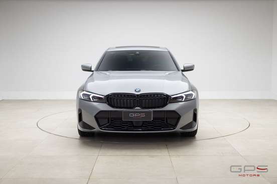 BMW-330e-2024