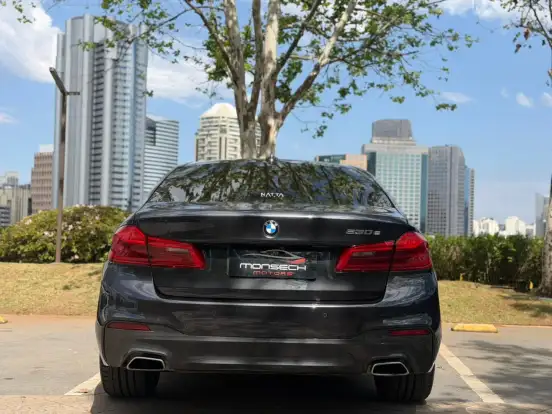 BMW-530e-2019