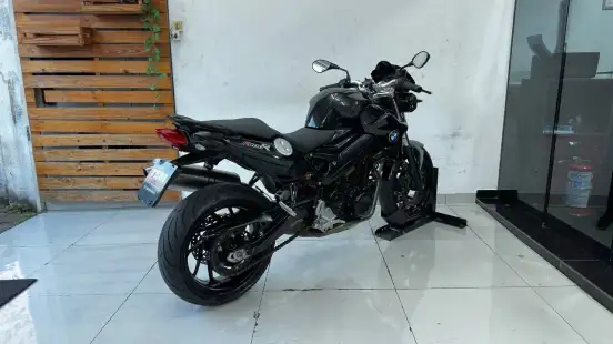BMW-F 800 R BMW-F 800 R-2013
