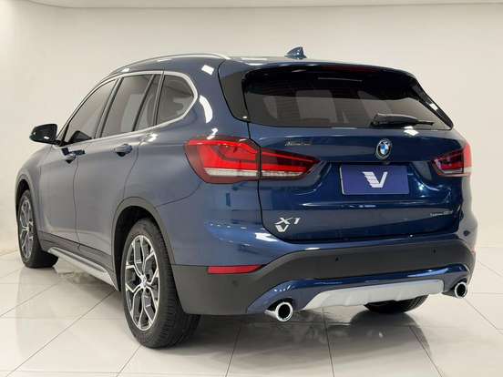 BMW-X1-2.0 16V TURBO ACTIVEFLEX SDRIVE20I X-LINE 4P AUTOMÁTICO BMW-X1-2022