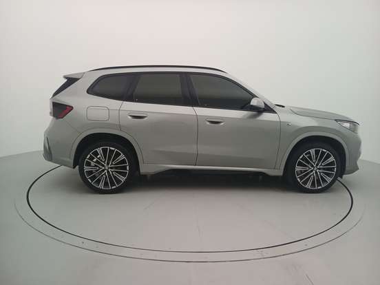 BMW-X1-2023