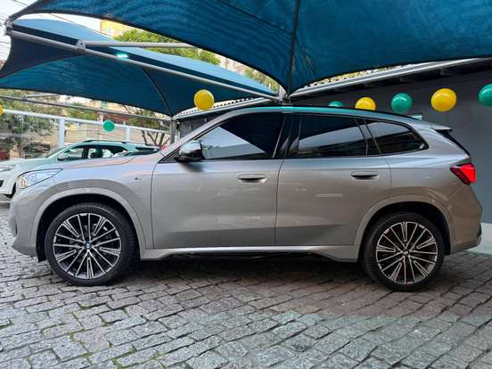 BMW-X1-2.0 16V TURBO GASOLINA SDRIVE20I M SPORT STEPTRONIC BMW-X1-2024