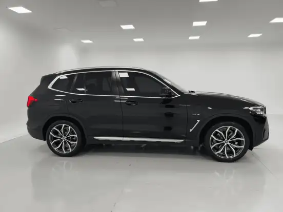BMW-X3-2021
