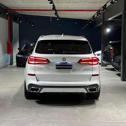 BMW-X5-2022