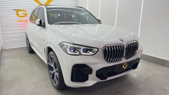 BMW-X5-2021