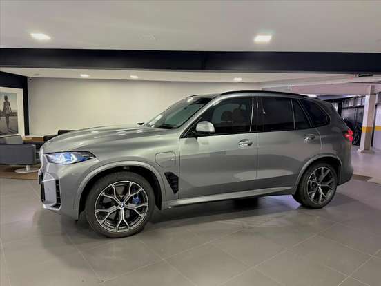 BMW-X5-2024