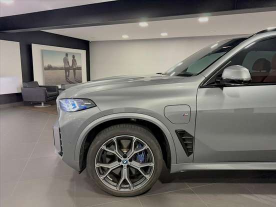 BMW-X5-3.0 I6 TURBO HÍBRIDO XDRIVE50E M SPORT AUTOMÁTICO BMW-X5-2024