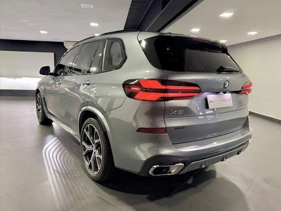 BMW-X5-3.0 I6 TURBO HÍBRIDO XDRIVE50E M SPORT AUTOMÁTICO BMW-X5-2024