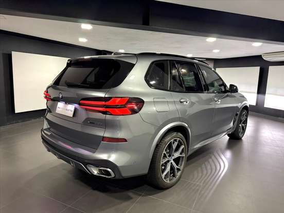 BMW-X5-3.0 I6 TURBO HÍBRIDO XDRIVE50E M SPORT AUTOMÁTICO BMW-X5-2024