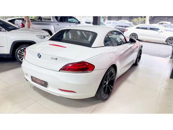 BMW-Z4-2.0 16V TURBO GASOLINA SDRIVE20I AUTOMÁTICO BMW-Z4-2015