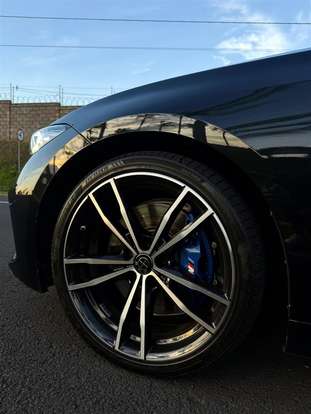 BMW-320i-2023