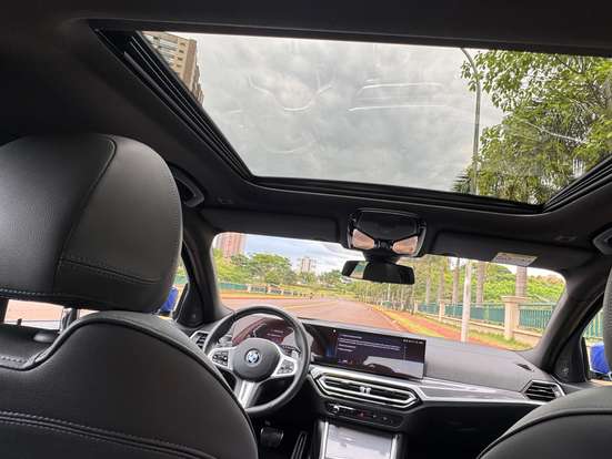 BMW-320i-2024