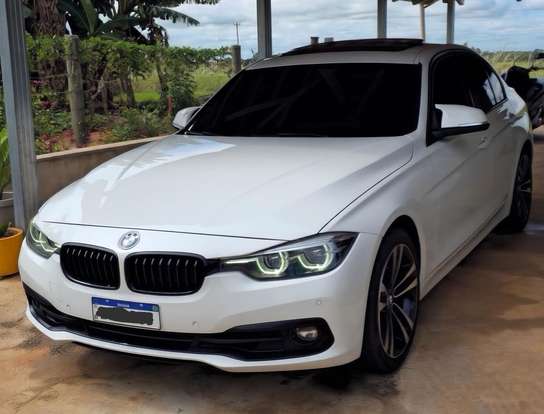 BMW-320i-2018