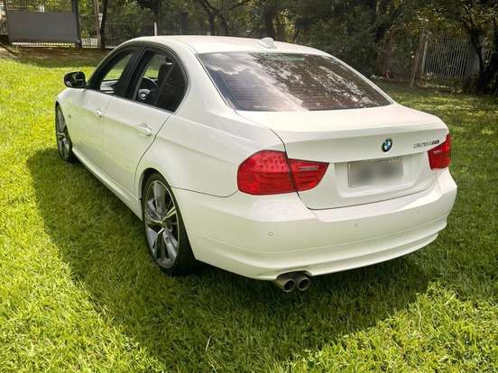 BMW-325i-2.5 SEDAN 24V GASOLINA 4P AUTOMÁTICO BMW-325i-2011