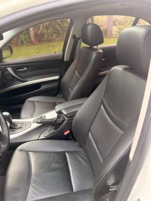 BMW-325i-2011
