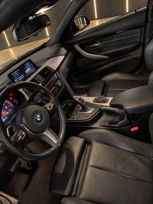 BMW-328i-2018