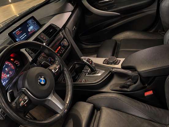 BMW-328i-2.0 M SPORT 16V ACTIVEFLEX 4P AUTOMÁTICO BMW-328i-2018