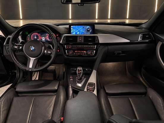 BMW-328i-2018