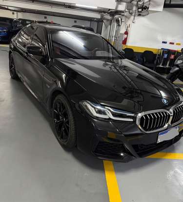 BMW-530e-2022