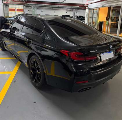 BMW-530e-2022