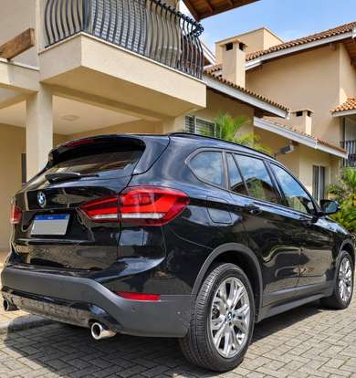 BMW-X1-2021