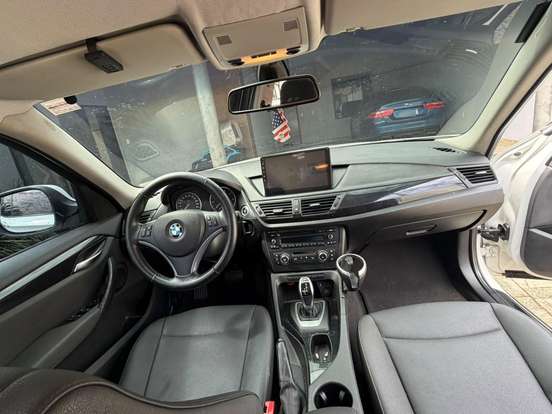 BMW-X1-2012