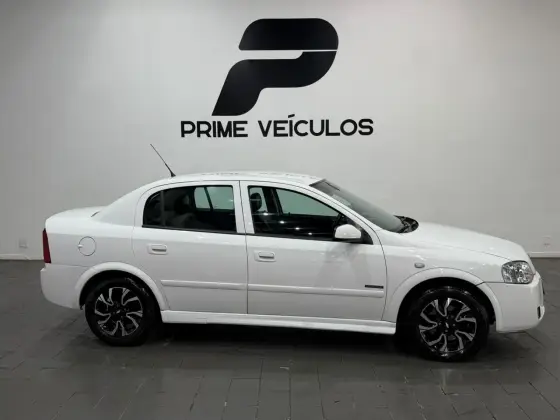 CHEVROLET ASTRA 2.0 MPFI ADVANTAGE SEDAN 8V FLEX 4P MANUAL