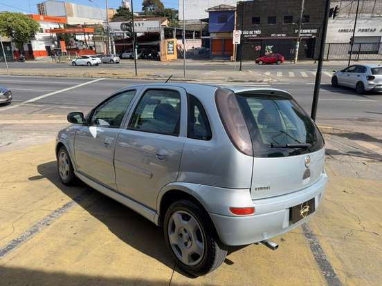 CHEVROLET-CORSA-2010