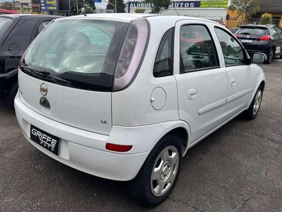 CHEVROLET-CORSA-2011