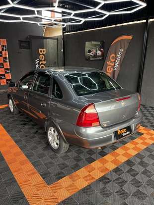 CHEVROLET-CORSA-2011