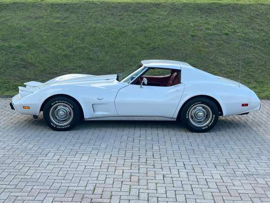 CHEVROLET-CORVETTE-1977