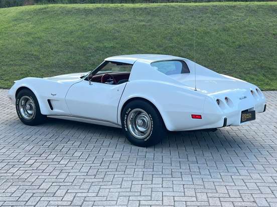 CHEVROLET-CORVETTE-5.7 V8 GASOLINA STINGRAY TARGA AUTOMÁTICO CHEVROLET-CORVETTE-1977