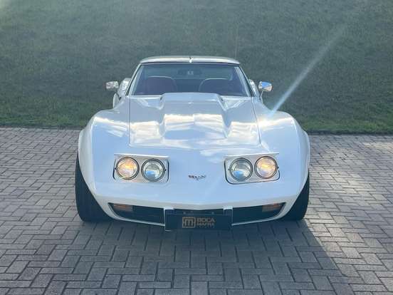 CHEVROLET-CORVETTE-5.7 V8 GASOLINA STINGRAY TARGA AUTOMÁTICO CHEVROLET-CORVETTE-1977
