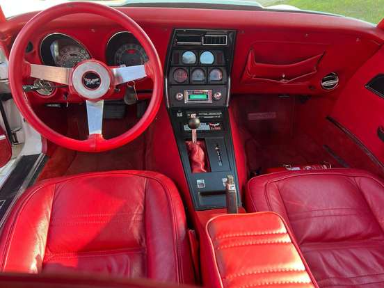 CHEVROLET-CORVETTE-1977