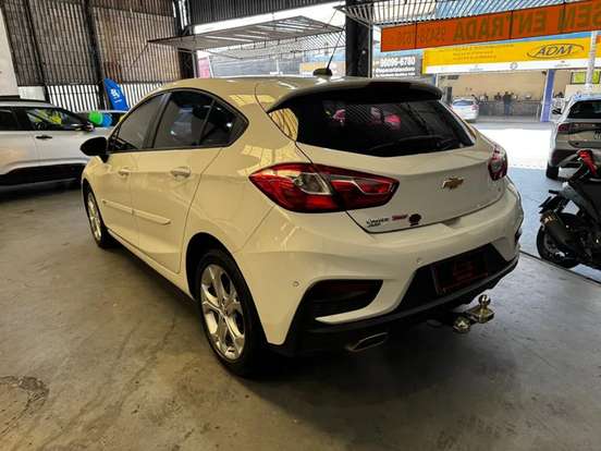 CHEVROLET-CRUZE-2018