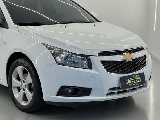 CHEVROLET-CRUZE-2013