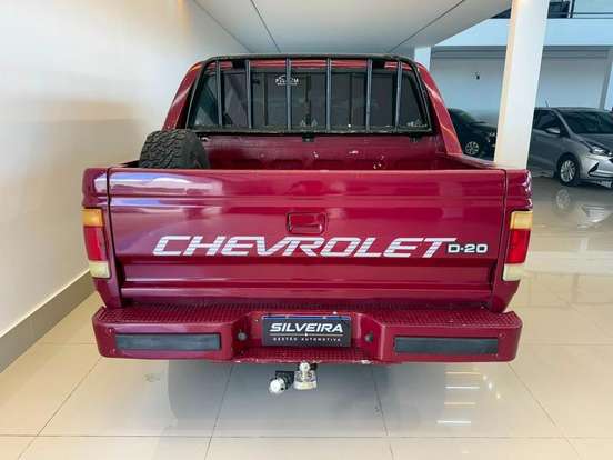 CHEVROLET-D20-1987