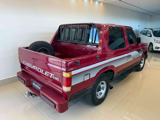 CHEVROLET-D20-1987