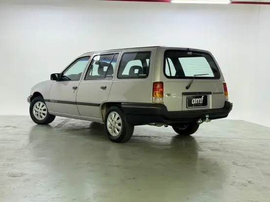 CHEVROLET-IPANEMA-1.8 EFI SL/E 8V GASOLINA 2P MANUAL CHEVROLET-IPANEMA-1993