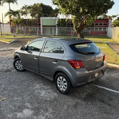 CHEVROLET-ONIX-2019