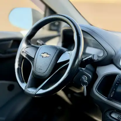 CHEVROLET-ONIX-2016