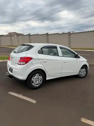 CHEVROLET-ONIX-2012