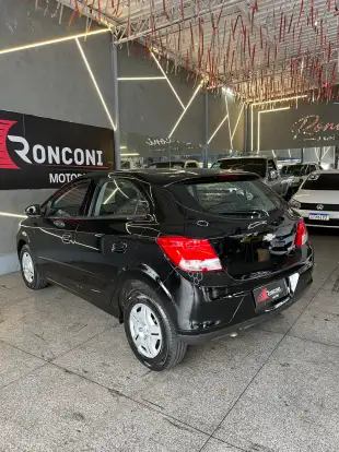 CHEVROLET-ONIX-2013