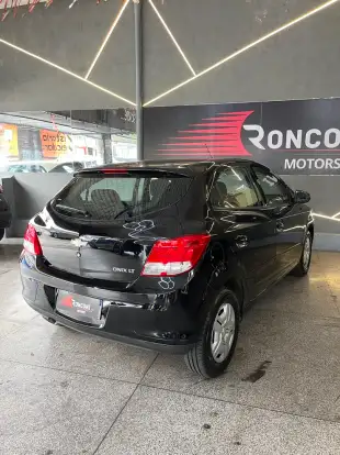 CHEVROLET-ONIX-2013