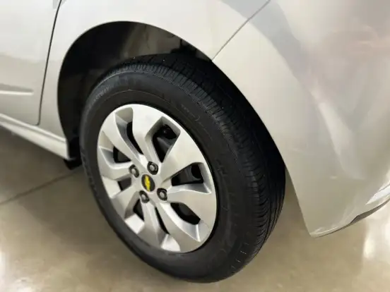 CHEVROLET-ONIX-2019