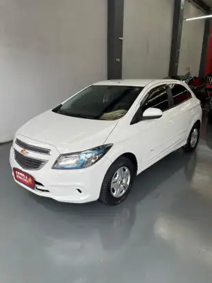 CHEVROLET-ONIX-2016
