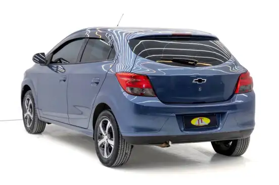 CHEVROLET-ONIX-2015